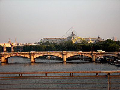 日落时亚历山大桥图片