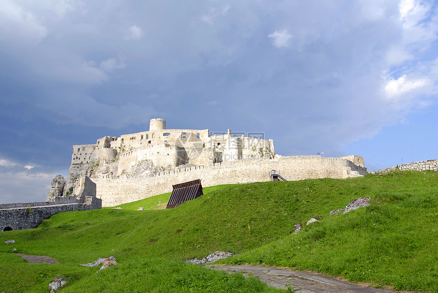斯皮斯基城堡历史爬坡太阳堡垒地标石头工事防御据点建筑学图片