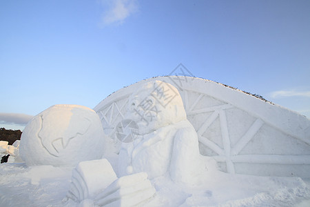 日本日积雪节冻结雕刻季节雕像雪祭蓝天图片