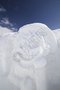 日本日积雪节雪祭雕刻蓝天雕像冻结季节图片