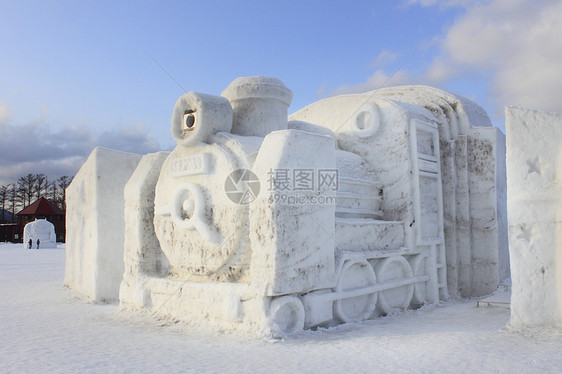 日本日积雪节冻结雪祭雕刻雕像蓝天季节图片
