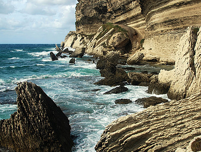 狂风海岸支撑岩石悬崖巨石地标海洋海岸线风景冲浪戏剧性图片