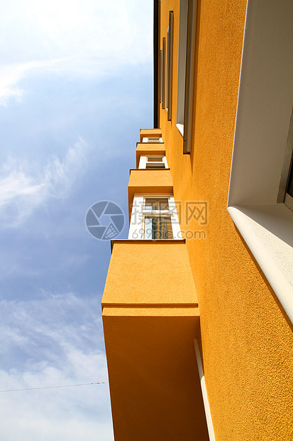 预付前门公寓天空财产大厦投资黄色建筑学窗户蓝色房地产图片