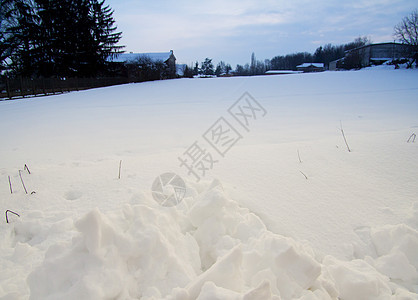 下雪景阳光自然高地假期气候木头降雪天空雾凇植物群图片