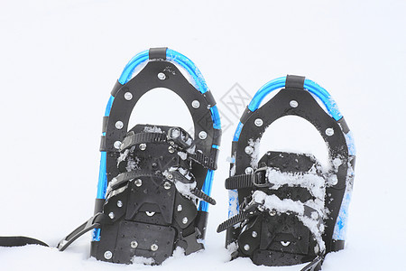 雪雪鞋白色下雪雪鞋图片
