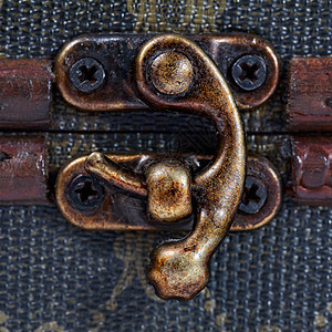 胸锁紧闭宝藏财富海盗闩锁金属安全案件贮存合页宏观图片