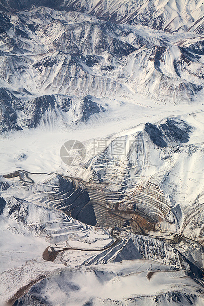 智利阿塔卡马沙漠下雪下的露天矿山材料岩石峡谷金属美化沙漠爬坡技术环境矿石图片