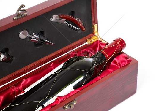 装有首饰的盒子中瓶装葡萄酒用具展示奢华爱好工具宏观玻璃金属礼物木头图片