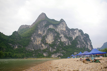 中国美丽的喀斯特山地景观观光文化荒野漂浮编队农村岩石岩溶森林支撑图片