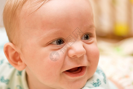 快乐的男孩情感乐趣新生孩子皮肤蓝色婴儿儿子男生喜悦图片