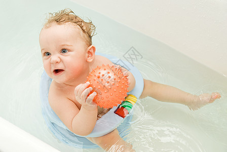 洗澡卫生浴缸浴室快乐孩子玩具洗涤儿子家庭乐趣图片