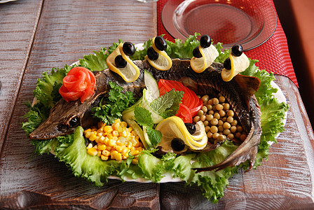 制版Sterlet餐厅玉米小体蔬菜美食盘子午餐营养海鲜黄瓜图片