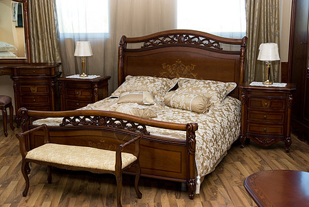 豪华卧室地毯桌子软垫旅行纺织品房子床单酒店枕头套房图片