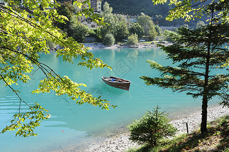 船舰森林场景旅行支撑公园绿色风景生态蓝色季节图片