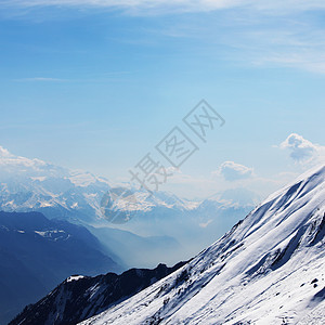 山上有高山季节旅游蓝色爬坡全景滑雪天空冻结单板太阳图片