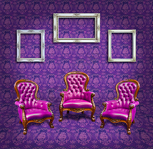 紫色房间的椅子和架子图片