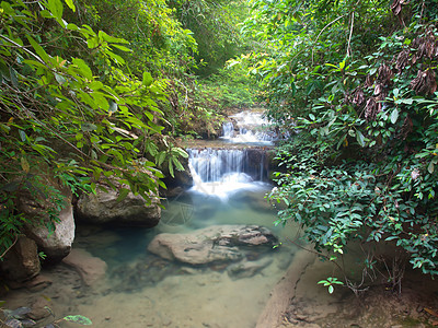 埃拉万瀑布课程路线运河吸引力河道地面小溪瀑布植物石头图片