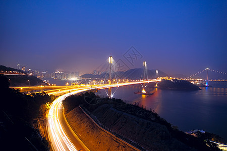 夜里香港清马桥曲线场景车辆速度交通海洋运动地标汽车射线图片