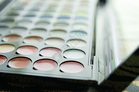 制作色彩多彩的调色盘微光调色板粉末收藏彩色肤色职业化妆品图片