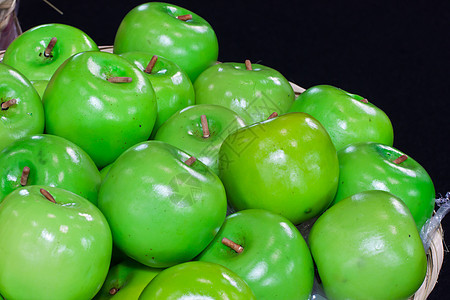 竹篮绿苹果图片