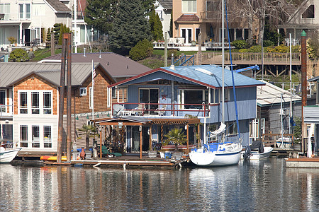 两层浮控房屋 波特兰OR摩托艇帆船天线卫星支撑甲板结构工具邻里旗帜图片