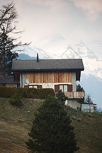 山中的白旅行建筑小屋娱乐远足天空空气假期太阳房子图片