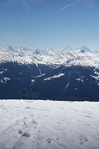 山上有高山旅游滑雪运动活动风景冻结全景季节单板暴风雪图片