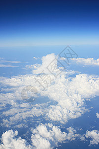 天云和云阳光编队天气云景积雨蓝色天堂天空白色背景图片