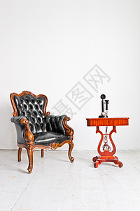 白色会议室的老式豪华手椅和电话衣服奢华皮革蓝色插图椅子风格家具装饰技术图片