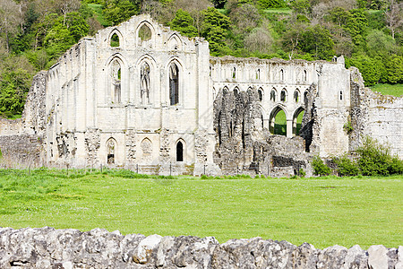 英国北约克郡Rievaulx修道院废墟建筑外观历史历史性教会旅行世界景点位置建筑学图片