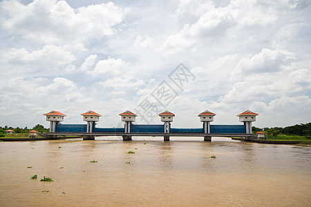 河水中的大坝石头力量工程水平工业控制车站活力蓝色流动图片