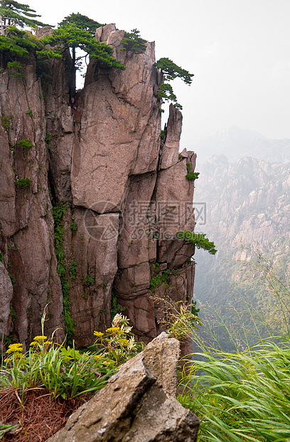 黄山峰山脉顶峰荒野勘探悬崖旅行风景远足旅游公园图片
