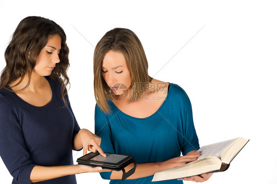 书本软垫女性阅读创新屏幕黑发长发学生技术水平图片