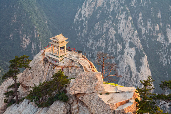 圣山华尚东峰的石塔Haushan岩石寺庙旅行爬坡建筑学旅游顶峰宝塔建筑首脑图片