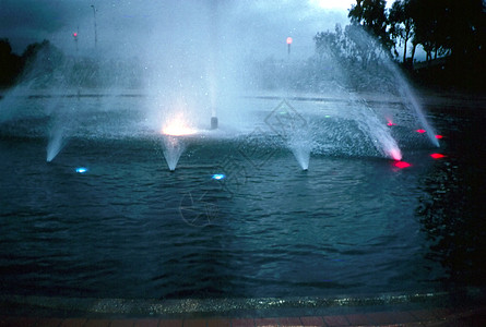 黄昏喷泉背景图片