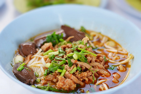 泰式泰国食品面条盘子烹饪胡椒午餐文化异国猪肉草药餐厅图片