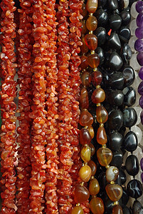 来自不同矿物的彩色珠子很多孔雀石爱好紫色创造力蓝色吊坠宝石收藏手工业装饰品图片