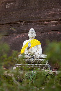 泰国布达雕像的景象雕塑上帝文化金子寺庙天堂旅行宗教背光佛教徒图片