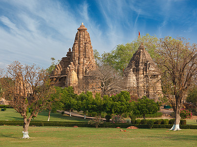 拉克萨马纳和马坦格什瓦神庙 Khajuraho石头古物雕刻遗产古董历史性寺庙雕像艺术性建筑图片