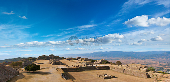 墨西哥蒙特阿尔本圣地的全景(墨西哥)图片