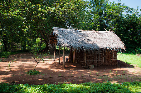 传统亚洲农村住房图片