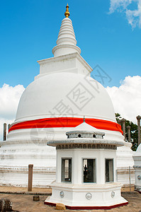佛教徒白头石头神社蓝色历史性旅行宗教佛塔天空信仰雕塑图片