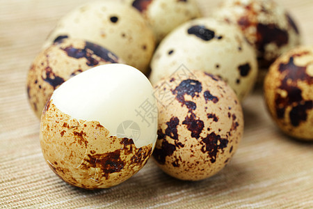 蛋蛋壳脆弱性农场团体食品母鸡生产早餐烹饪热量图片