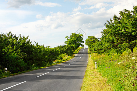 旅行旅费天气风景环境赛道农田国家场地蓝色全景草地图片