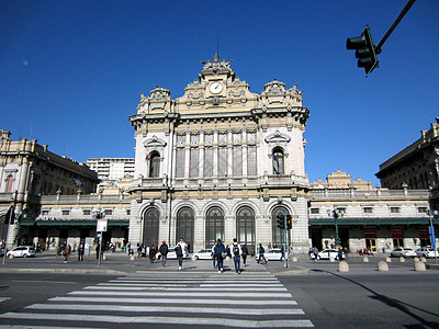 意大利热诺瓦天空旅游铁路建筑城市海岸车站建筑学旅行街道图片