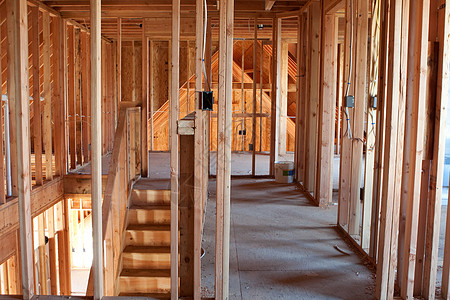 未完成的家居建 内墙壁底层建筑框架建造木头工作住宅承包暖通图片