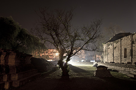 夜间照明寺庙旅行历史性建筑游客遗产雕像历史热带土井图片