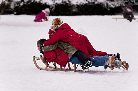 滑雪板乐趣雪花滑行冷冻下雪喜悦快乐雪橇冻结图片