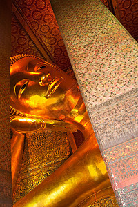 大金色升起佛祖雕塑地标精神文化领导者佛教徒神社寺庙历史建筑学图片
