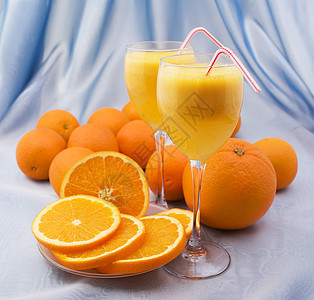 新鲜橙汁水晶杯图片